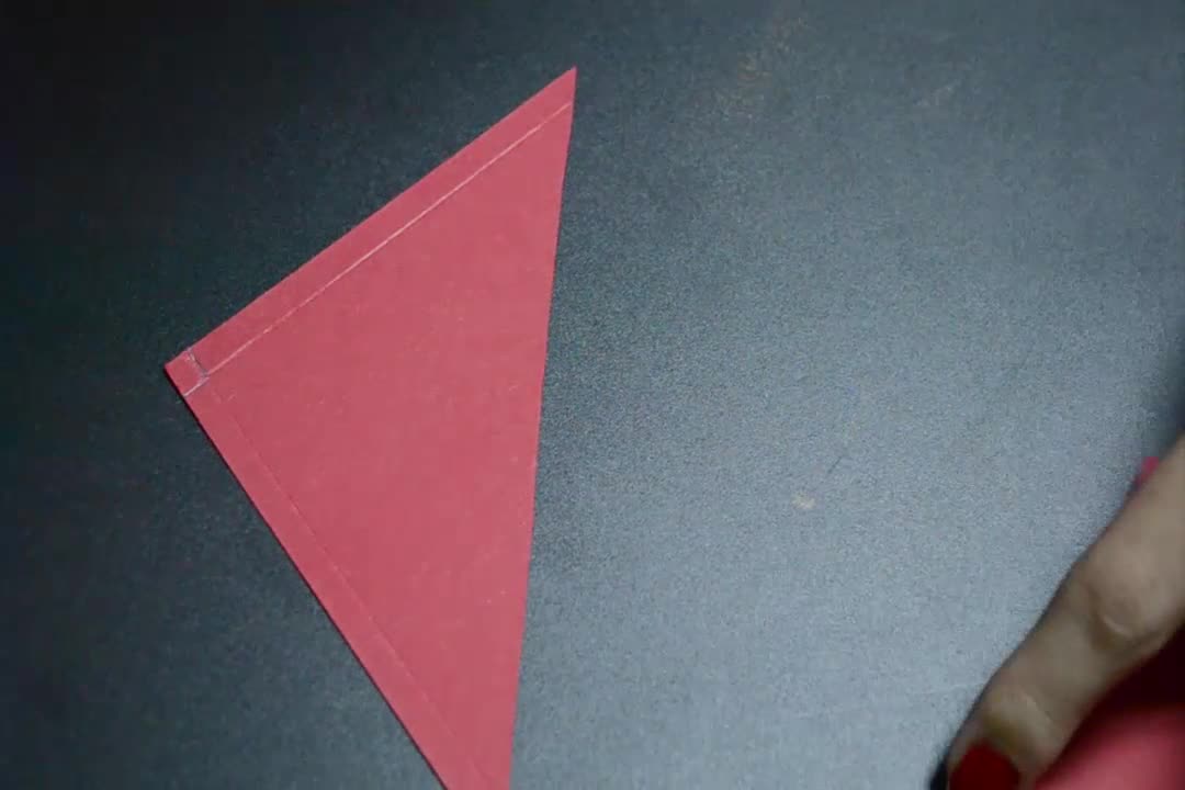 How to make an origami bookmark