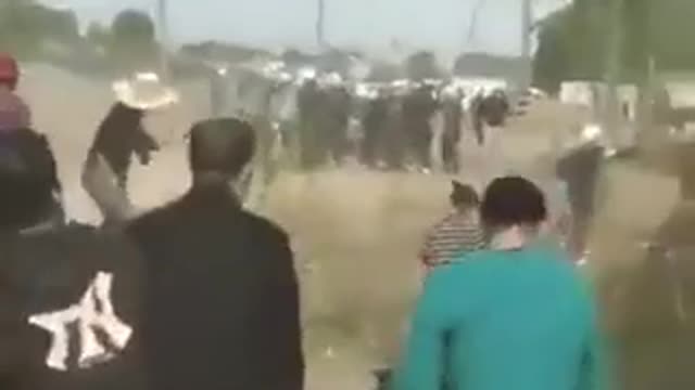 Chinese villagers in light of what is happening in Shanghai are chasing officials away‼️