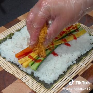 Gak usah beli! Resep membuat Sushi 🍣🍣🍣🍣🍣 #sushi