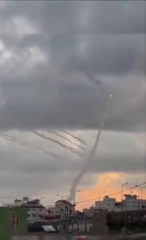 Hezbollah sends missiles over Israel