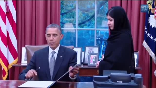 Obama “Meets Asian Star Student in White House