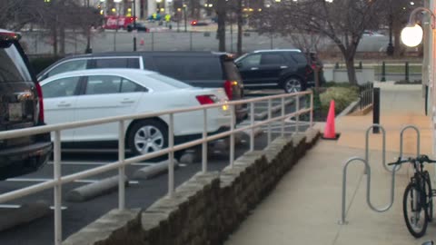 1669HQOB01SouthwestWalkway_2021-01-05_07h20min01s803ms.mp4