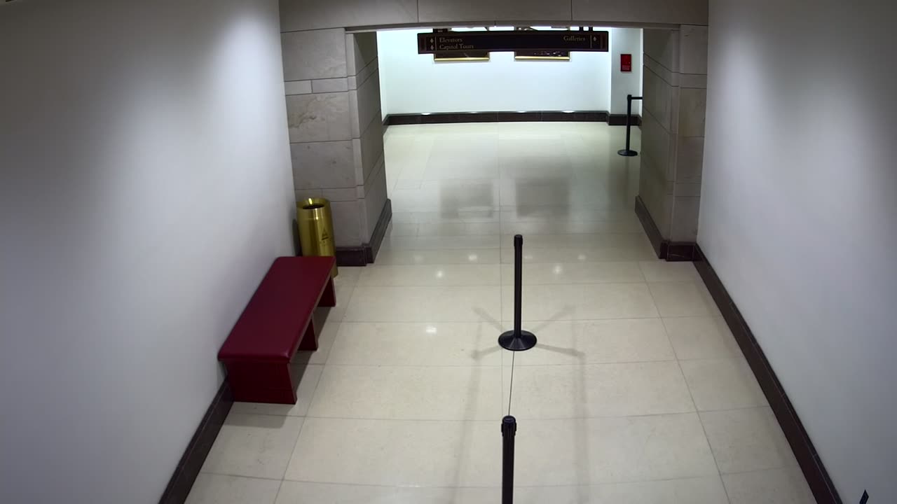 7080CVCULElevator17-18toGalleries_2021-01-05_01h00min00s277ms.mp4