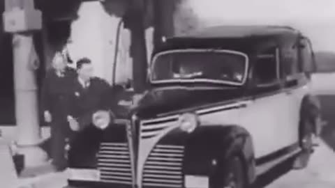 Vintage video of electric vehicle taxis from 1943 that use quick battery pack