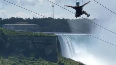 🚡🌊Zip-Lining at Niagara Falls: A Thrilling Descent Over the Iconic Falls! 🚡🌊