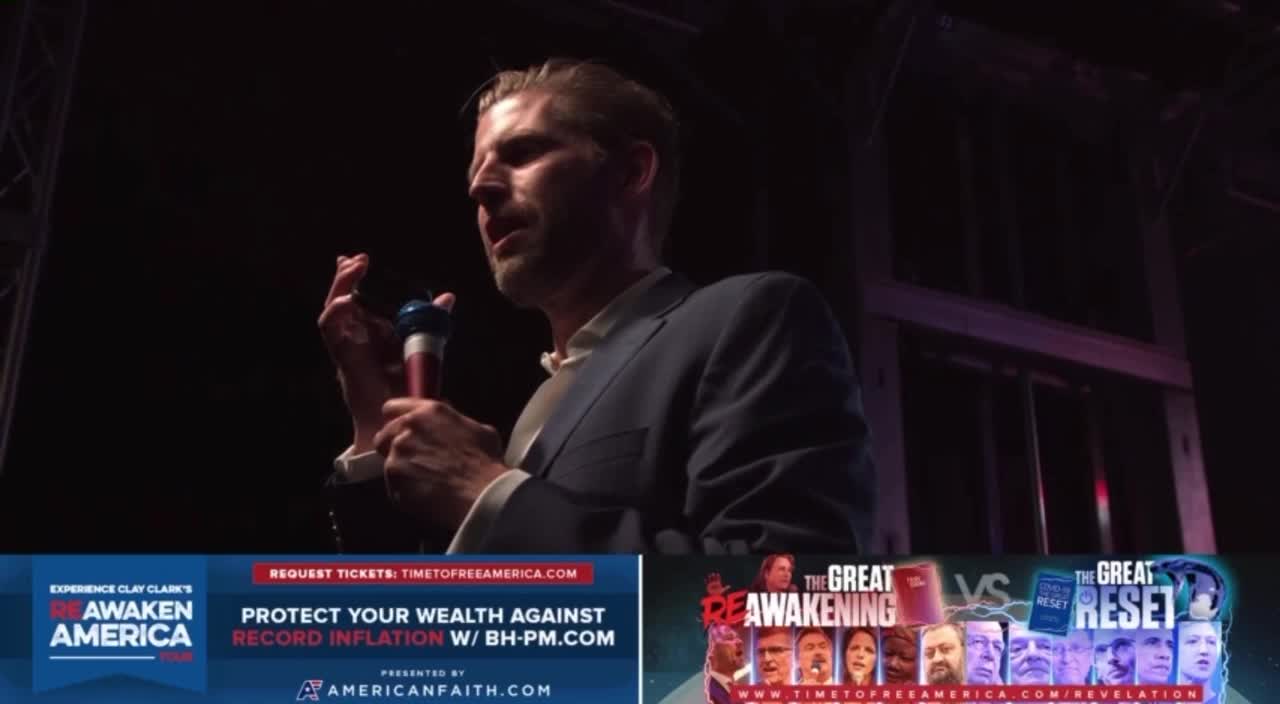 Eric Trump Again Calls His Pops From the Stage