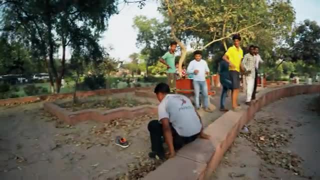 Guy Hit The Curb Attempting A Parkour Jump