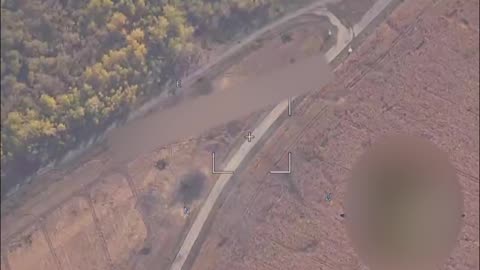 🇷🇺🇺🇦 A Ukrainian tank flees