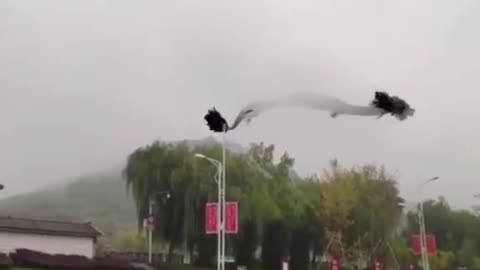 FLYING DRAGONS IN CHINA, YOU DECIDE AGAIN IF ITS REAL.