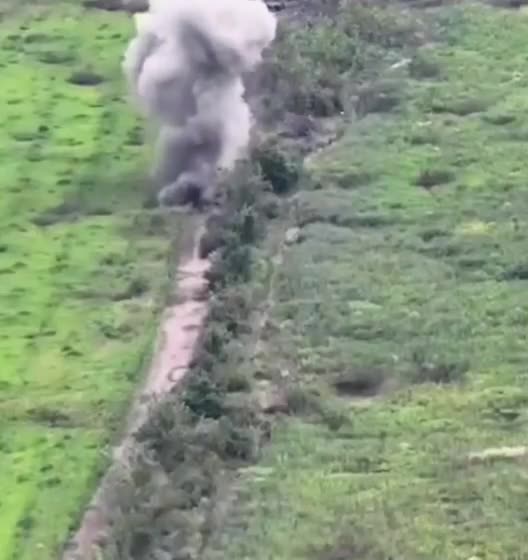Bakhmut direction, a Russian T-72B3 tank hit a mine