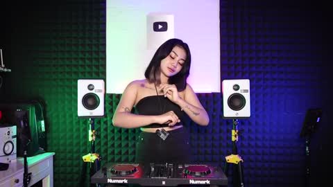 GEDANG KLUTUK - SHINTA GISUL - (OFFOCIAL MUSIC VIDEO)DJ Thailand Style X Slow Bass Viral Tiktok