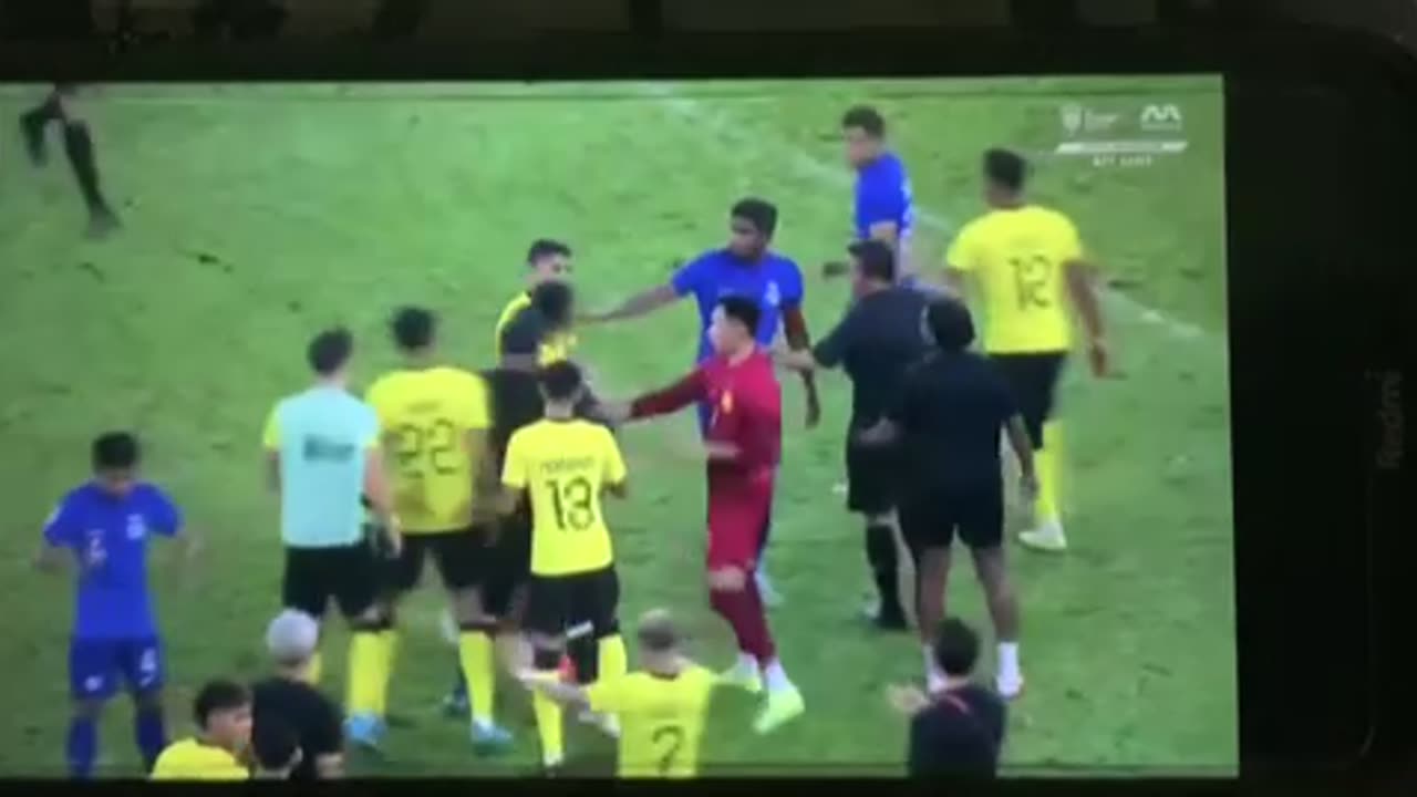 Baihakki Khaizan epic moment at end of crucial Malaysia vs Singapore match