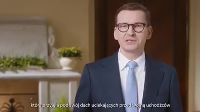 HIT buty! Premier Morawiecki z życzeniami na święta! Ceny urosły bo ... Putin wywołał wojnę [WIDEO]