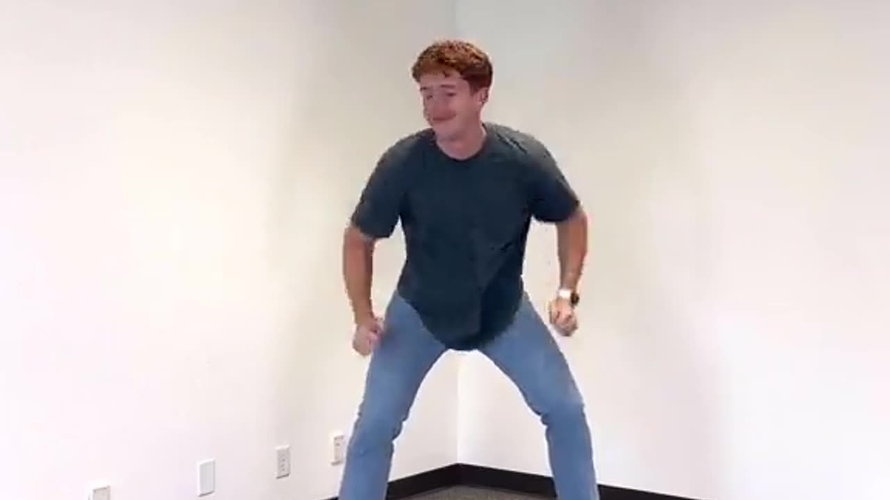 Guys Funny dancing