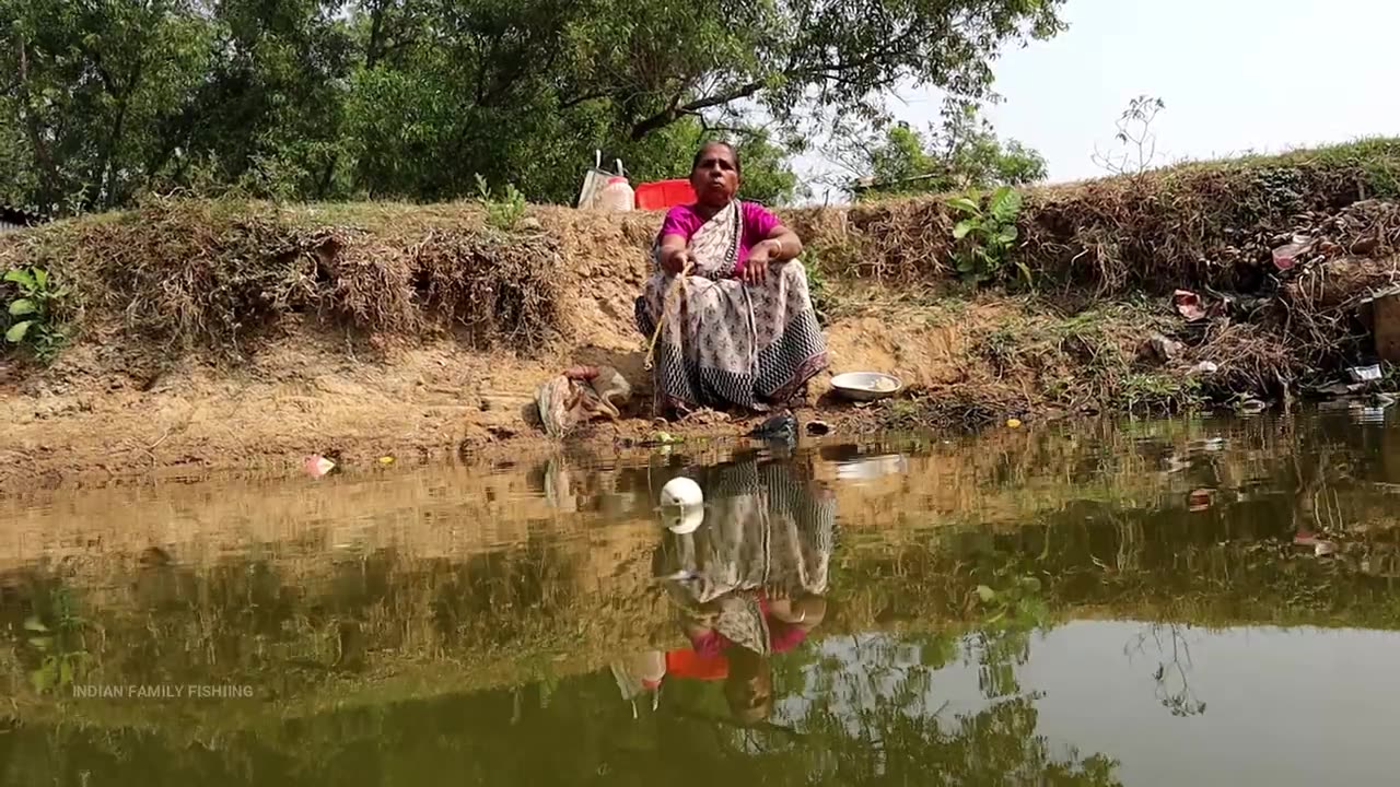 Fishing video 🐟 | Traditional village grandma big gold fish catch in hook from beautiful nature pond