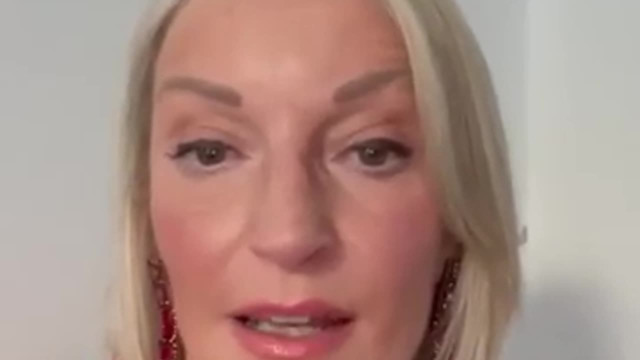 Monika Gruber - 😎