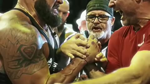Arm wrestler