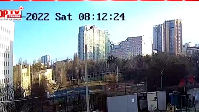 Video shows a missile hitting a residential building in Kyiv | Russia vs Ukraine Live