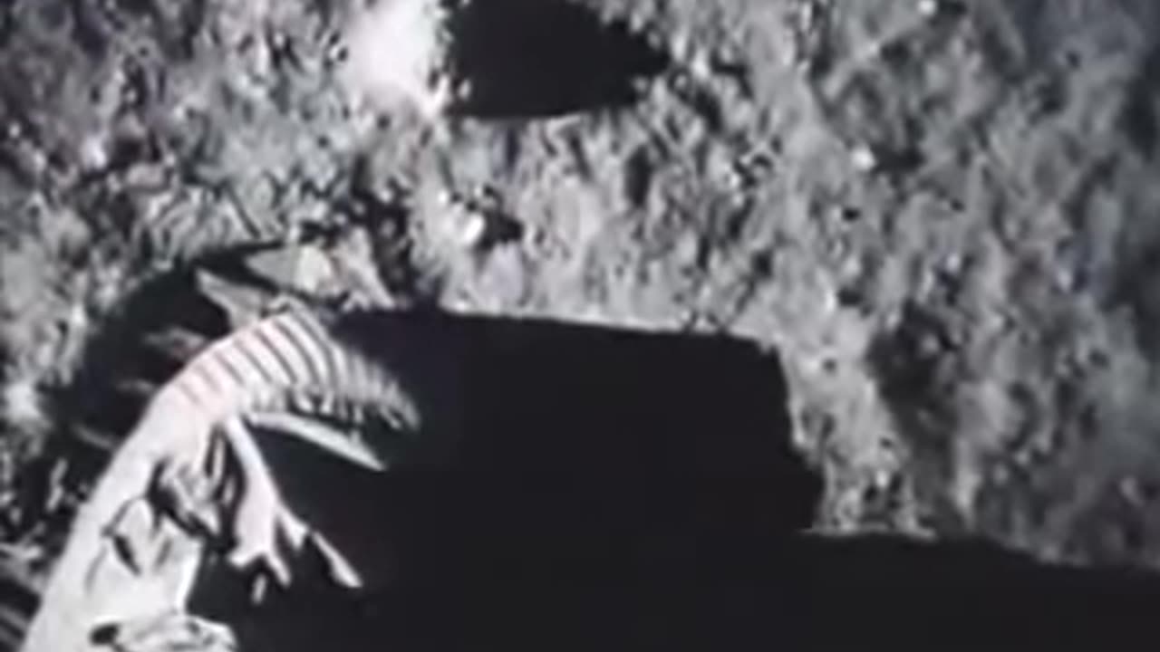 First moon landing😱😱😱