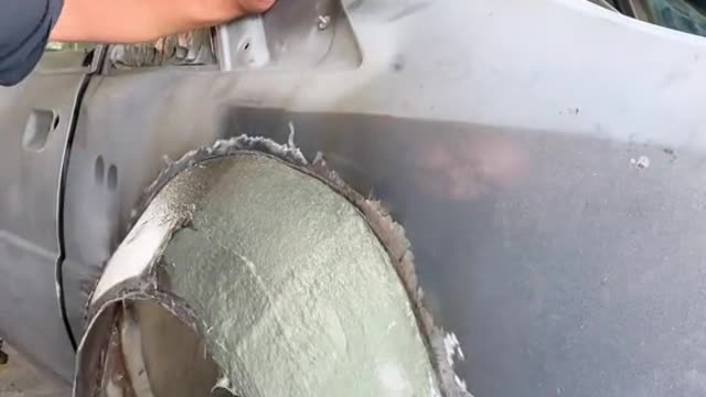 Automobile tire baffle grinding place