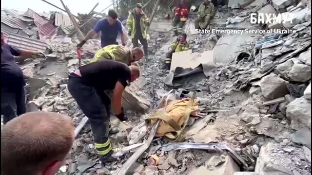 Man pulled from rubble of shelled Ukraine hotel