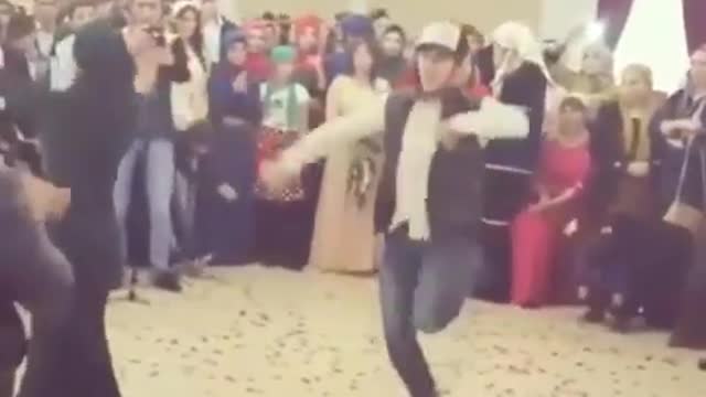 THE MOST POWERFUL CHECHEN LEZGINKA DANCER