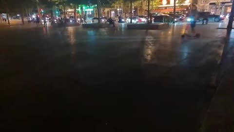 2023-07-09 (4) - Des nudistes contre la pollution veulent faire bannir Triskel de Kick - (clip)