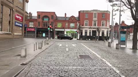 Driving Downtown - Misty Morning - South Dublin 4K(00h53m02s-00h55m34s)