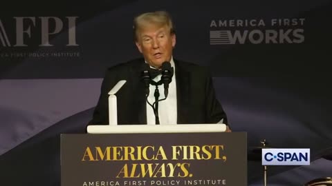 🚨 TRUMP ON ELON AT MAR-A-LAGO: “He likes this place. I can’t get him out of here!”