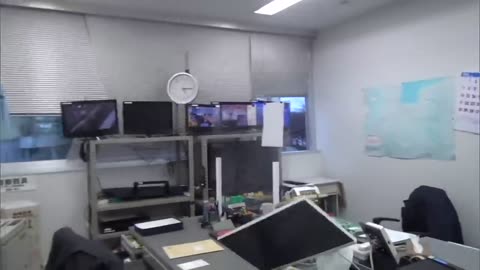 Building shaking in Japan earthquake
