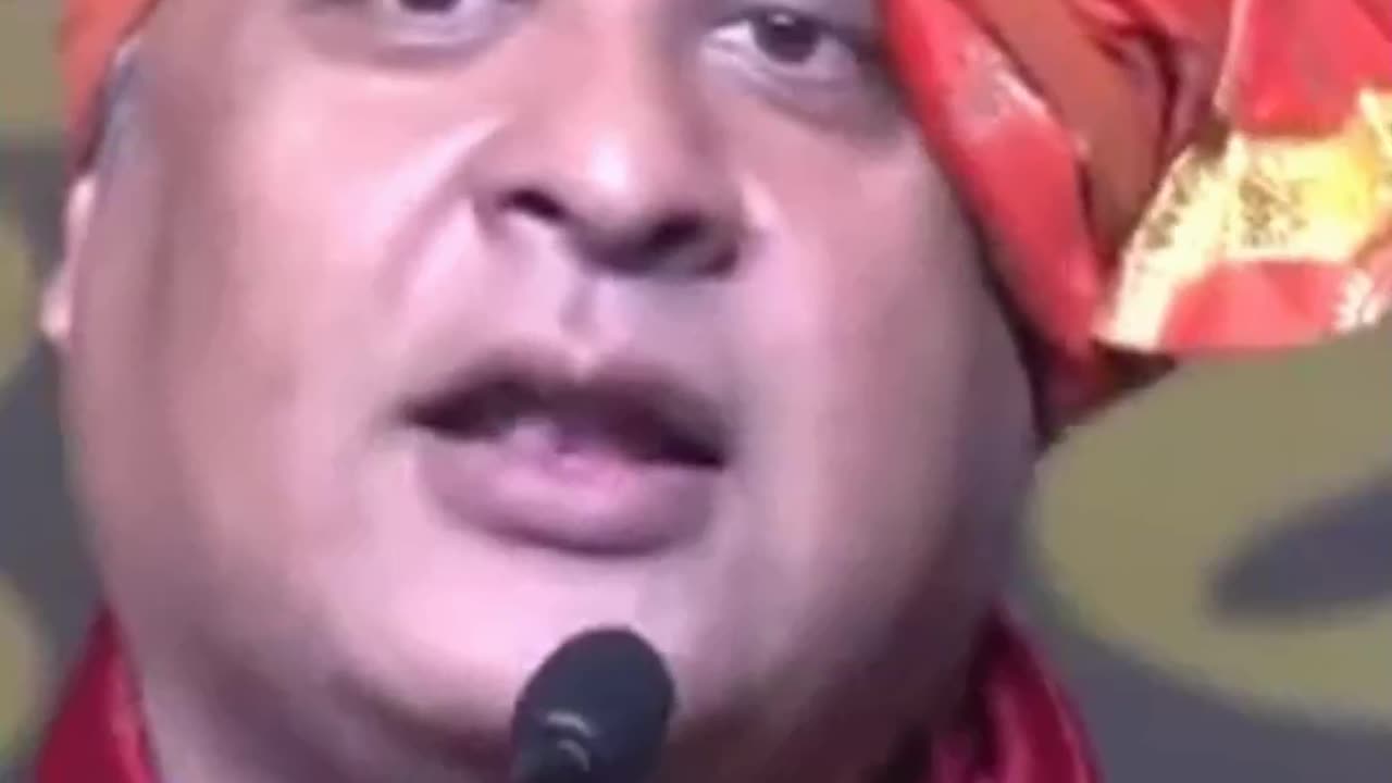 نيو اندياء: إغلاق المدارس وإعادة بناء المعابد