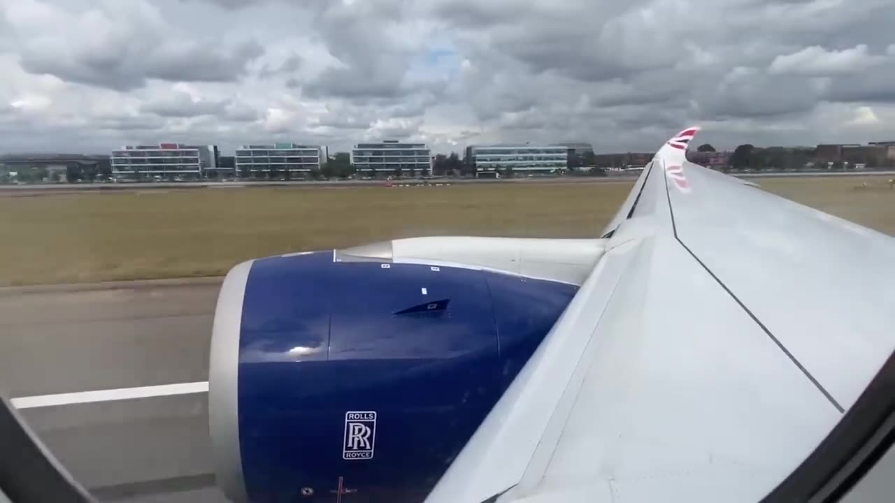 A380 Pilot Forgets To Flare