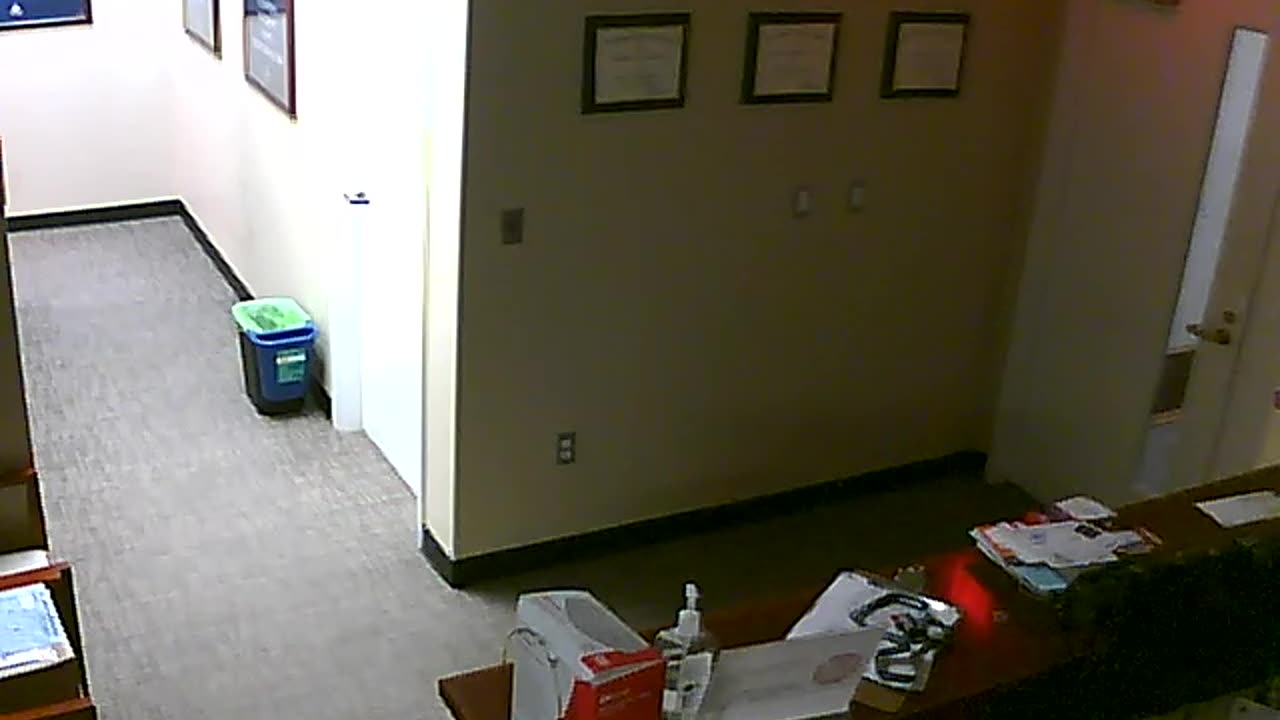 8027FCOB05Suite520AOC-OSPLobby_2021-01-05_18h20min02s377ms.mp4
