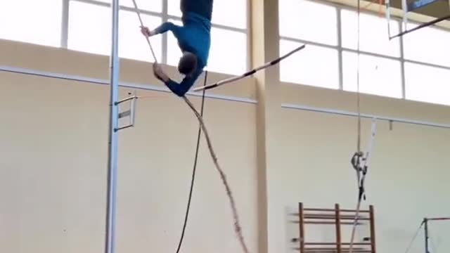 Pole vaulting with a rope