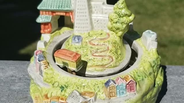 Otagirl Japan: Porcelain Animated Music Box Trolley Car - San Francisco