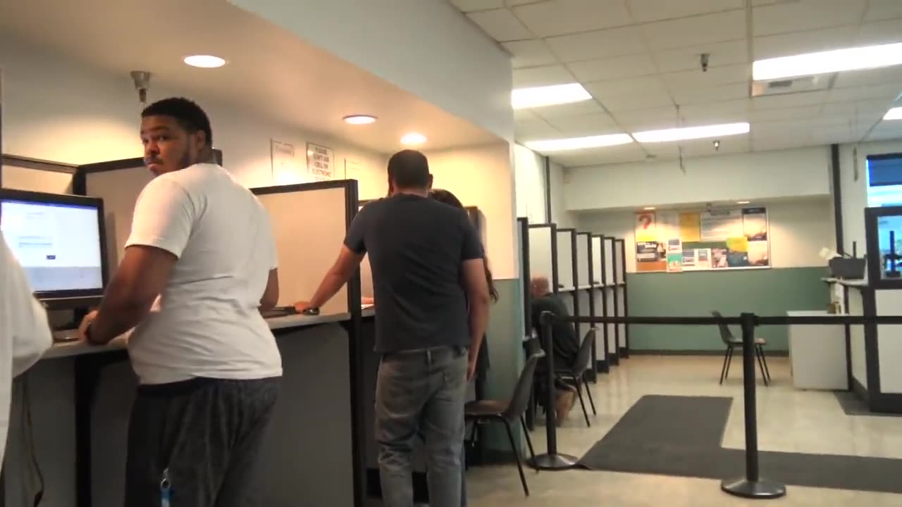 Tyrant Woodpecker Looking Cop Making Up Bogus Charges To Get Us Arrested-1st Amendment Audit