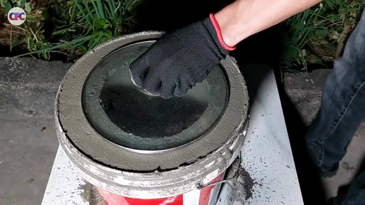 How to cast a smokeless stove with cement and paint bucket