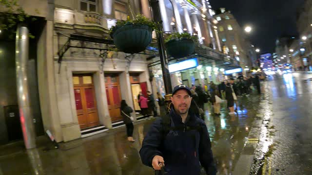 Mini vlog before seeing tue Phantom.of the opera at her Majestys Theatre. London..7th Nov 2022