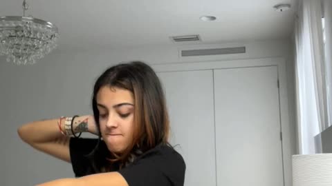 Malu Trevejo Dancing in sweat pants [Short]