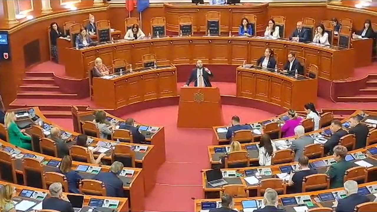 Sherr mes Gaz Bardhit dhe Ermonela felajt