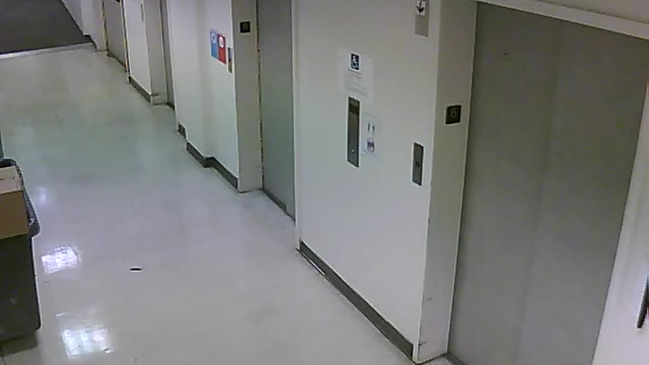 3904PSQB06FreightLobbyRear_2021-01-05_18h40min01s773ms.mp4