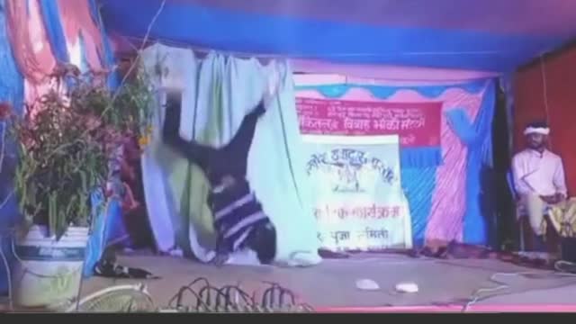 Prindavan funny dance (india)