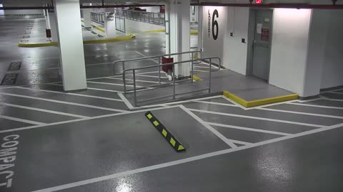 6082RHOBG3G306ANorthLobby_2021-01-05_07h20min00s527ms.mp4