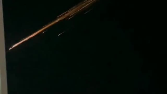 Chinese rocket re-enters Earth, burns up in skies over India.