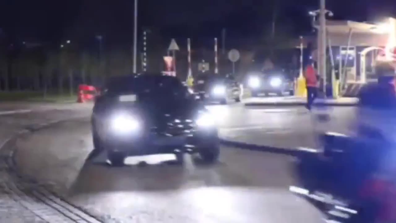 Dutch government plane with Vladimir Zelensky landed at Amsterdam airport at night