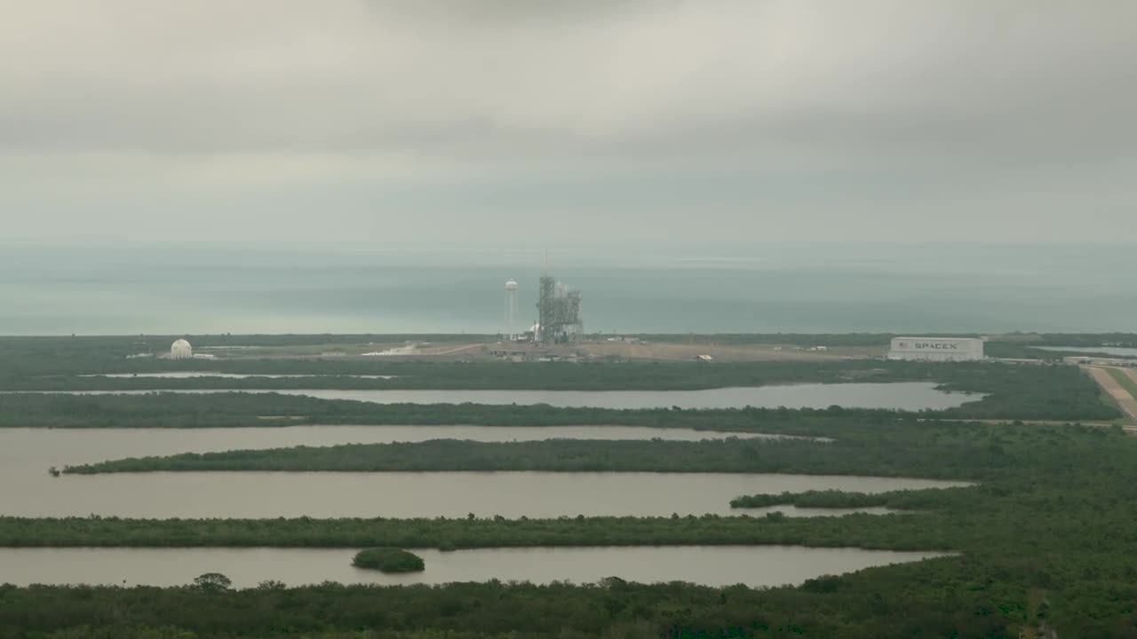 Liftoff in UHD of SpaceX Falcon 9 on CRS-10 Mission