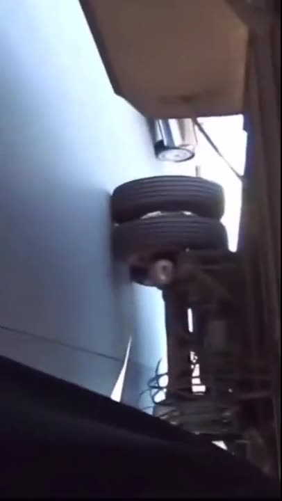 Shorts - Catching A Ride