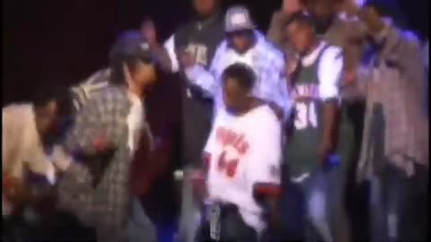 MAC DRE X KENDRICK LAMAR - lotsa paper x squabble up (VIDEO)