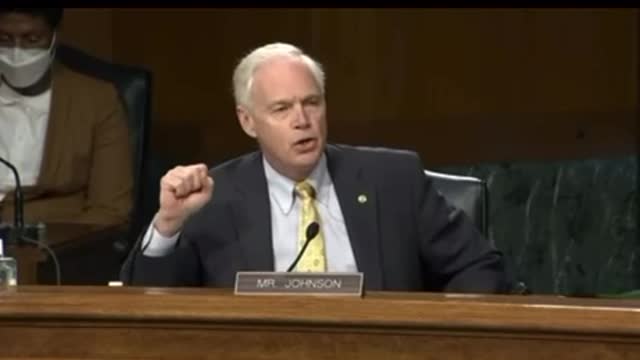 Sen. Ron Johnson just gave a Masterclass on how to dismantle a communist 👌