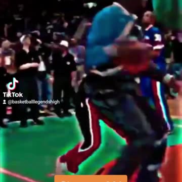 Shaquille O'neal against Michael Jordan #nba #basketball #shaquilleoneal #michaeljordan